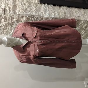 Tahari dusty rose pearl button up long sleeve top